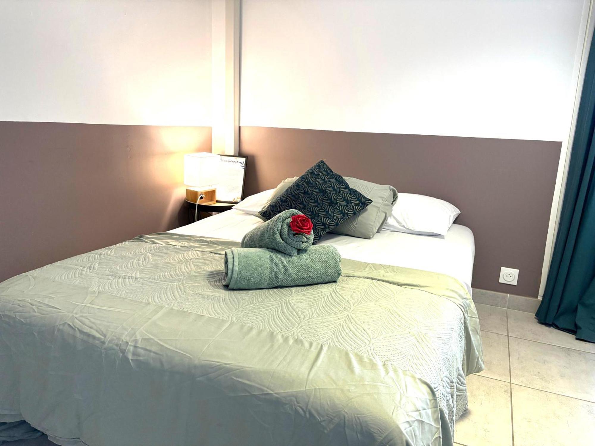 לה גרנד מוט L'Amazone Studio Plein Centre Plages A 2Min Clim Wifi Sur Le Port - Top Prosconciergerie- מראה חיצוני תמונה