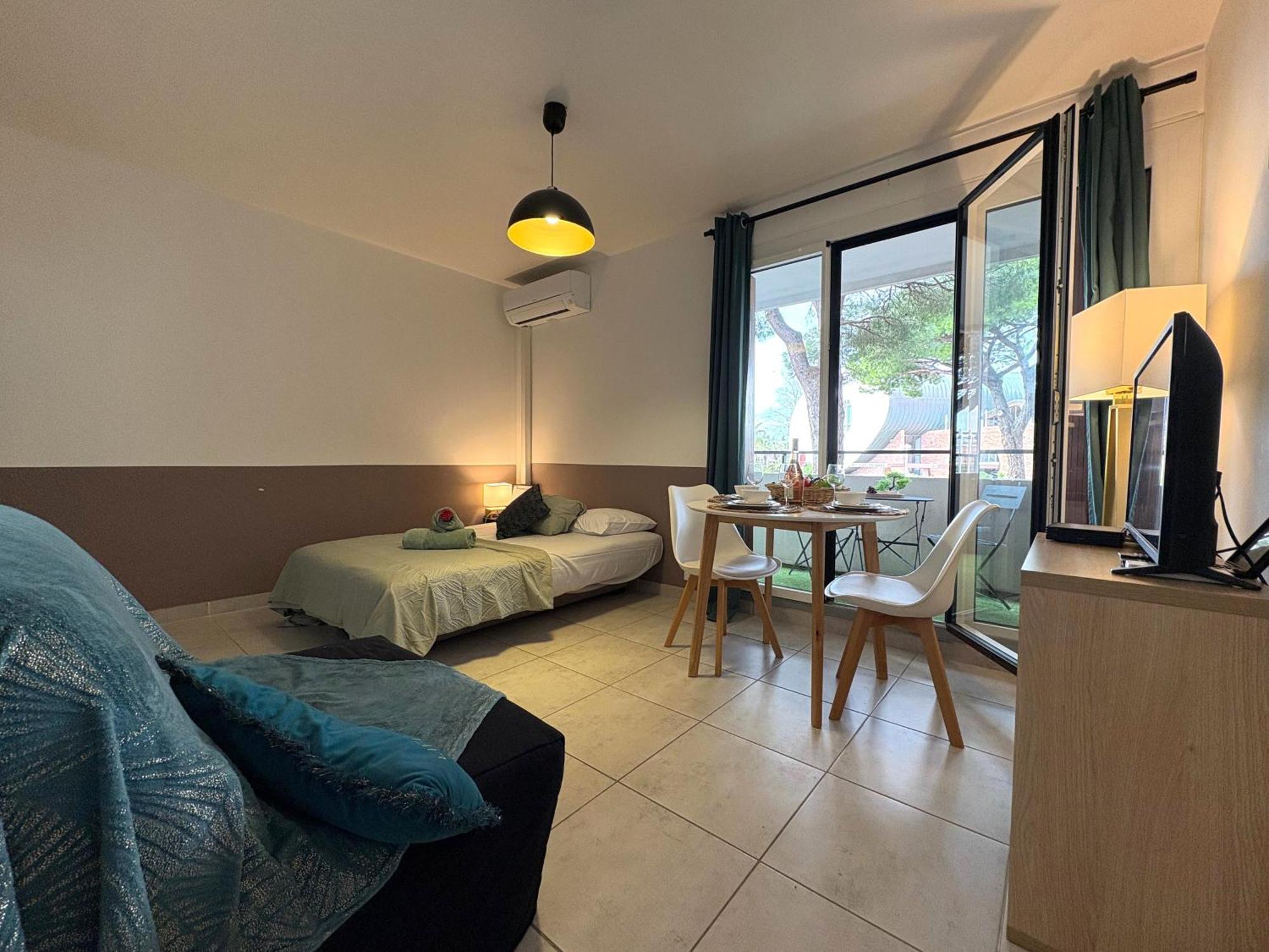 לה גרנד מוט L'Amazone Studio Plein Centre Plages A 2Min Clim Wifi Sur Le Port - Top Prosconciergerie- מראה חיצוני תמונה
